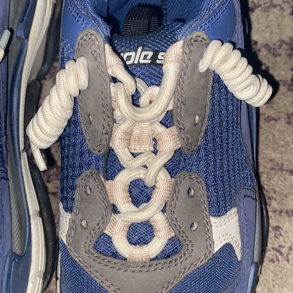 Balenciaga - Picture 8 of 8